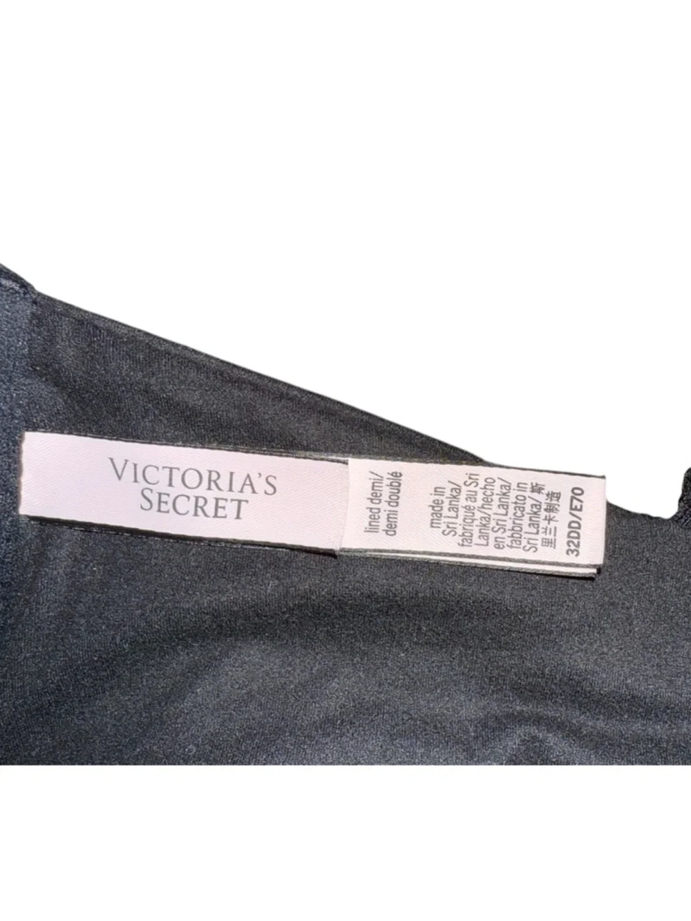 Victoria's Secret Black Lined Demi bra, pretty lace triangle back, front closure - Picture 5 of 5